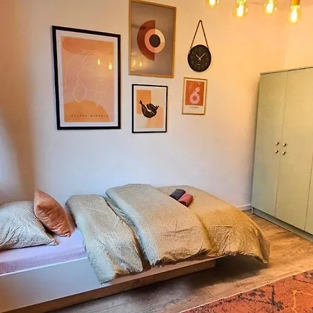 Merlin Apartment *